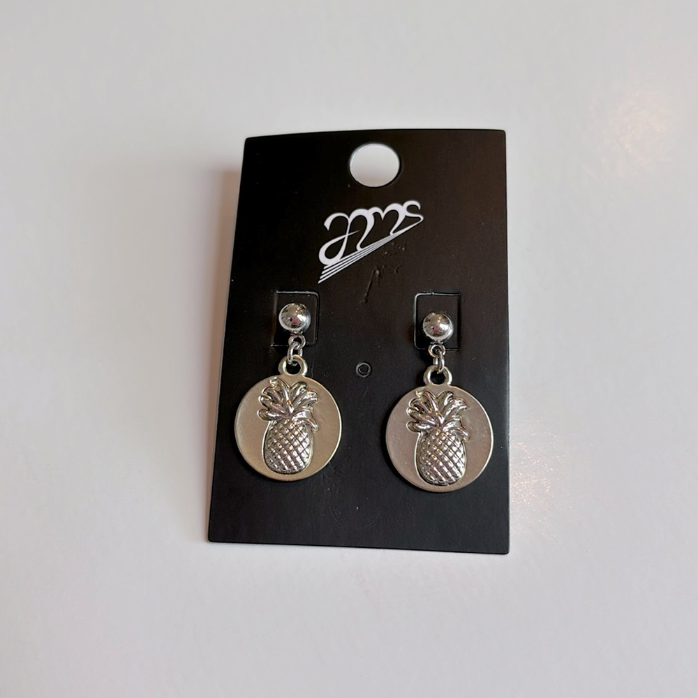 Pineapple pushback earrings